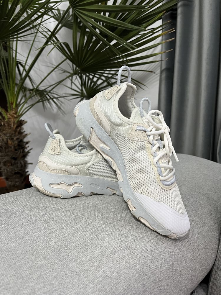 Adidași Nike React Live originali - mărimea 36,5