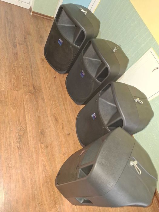 vând 4 boxe FBT perfet functionale