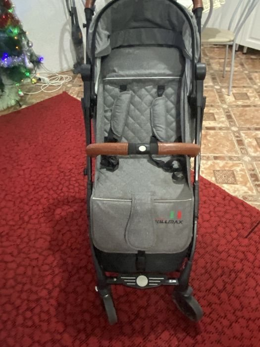 Продам прогулочную коляску