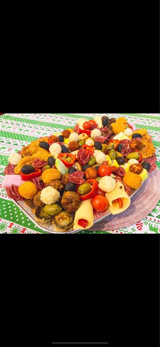 Platouri aperitive de Craciun- bogate, festive, facute in casa