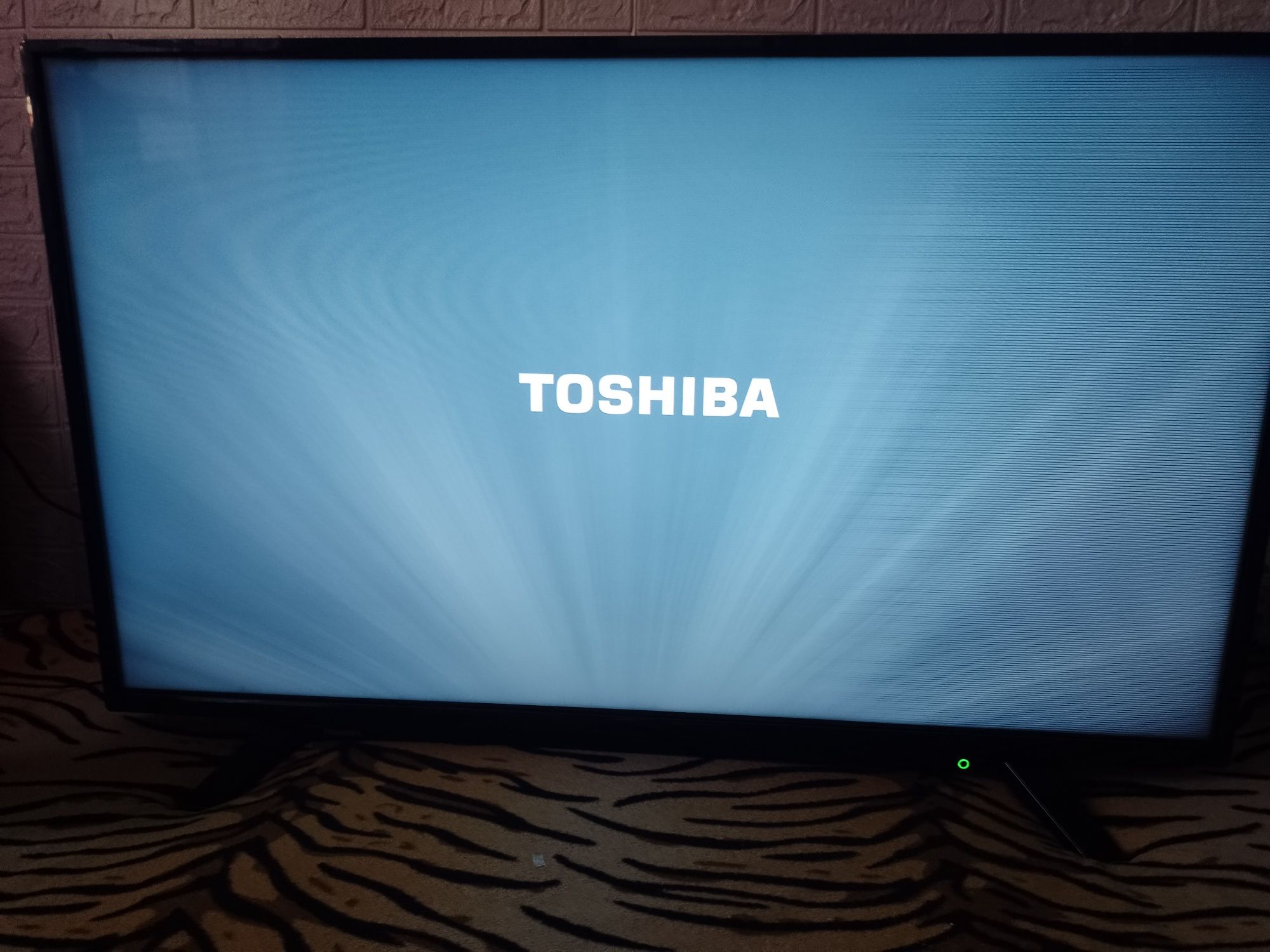 Led Smart телевизор  Toshiba 43"