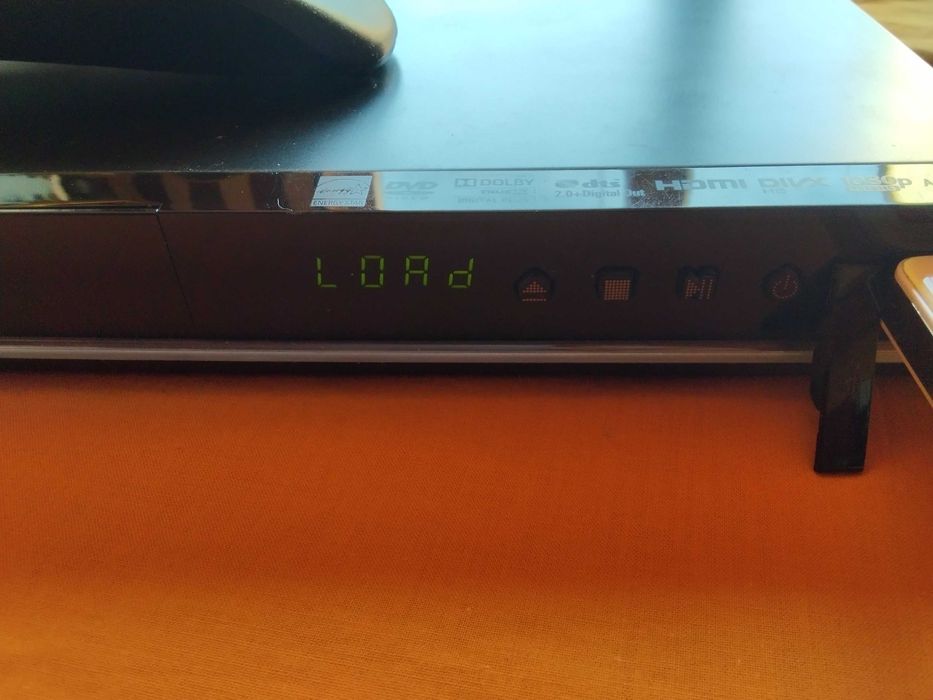 страхотен 3D BLUE RAY USB дивиди плър Самсунг нов внос Германия