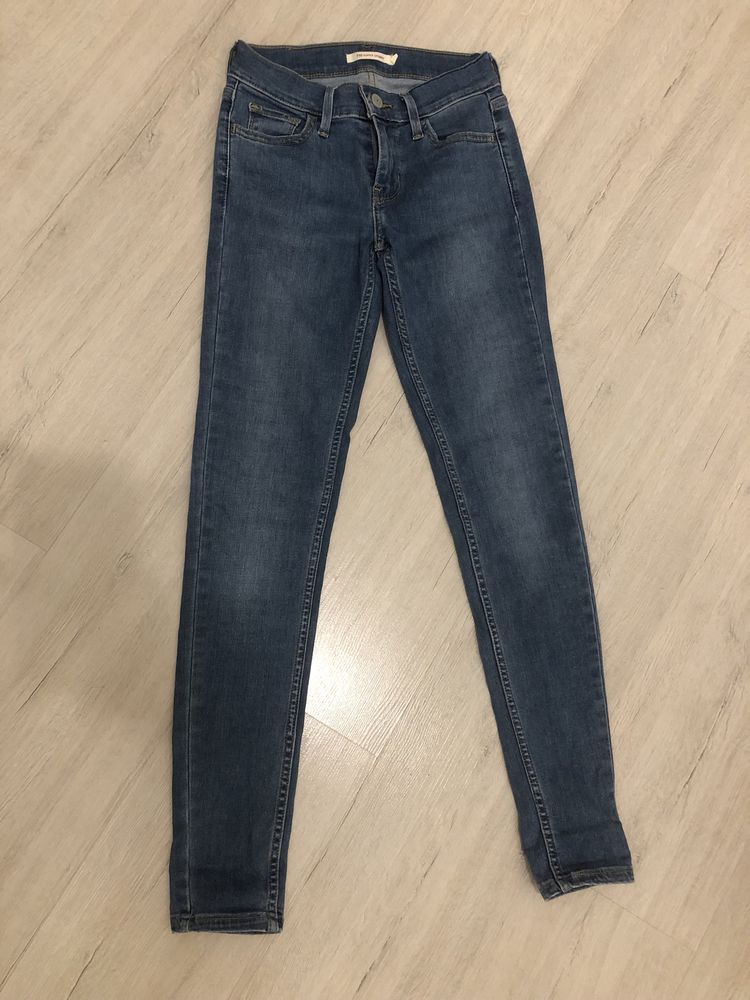 Джинсы Levis 25 размера XS