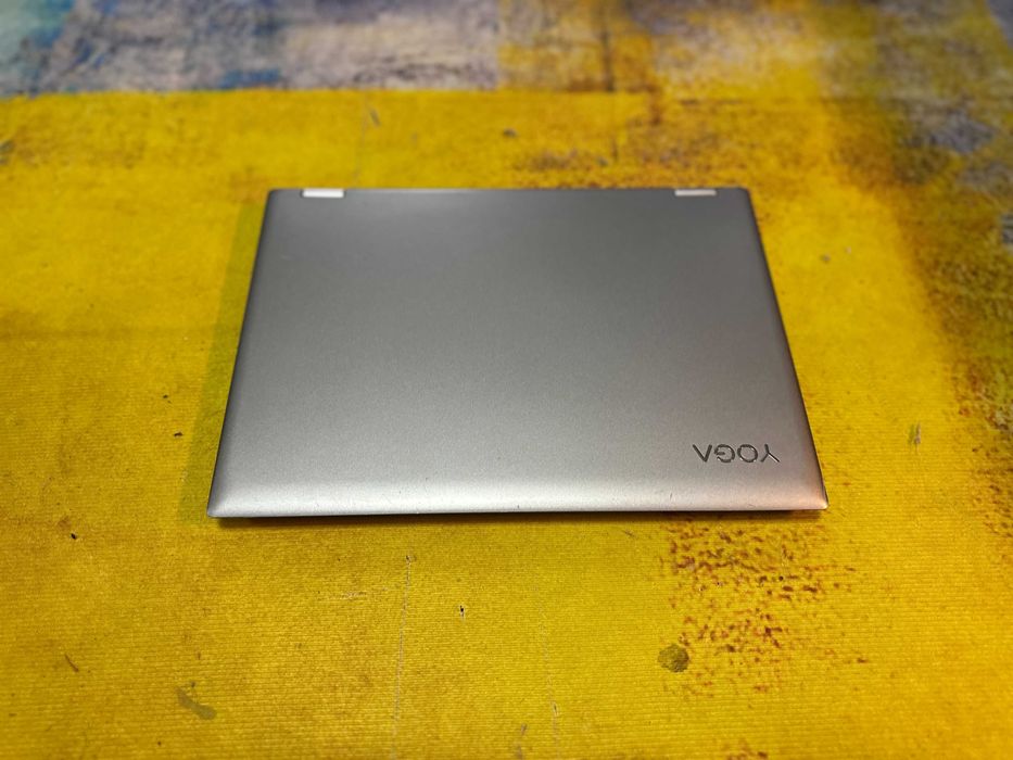 laptop Lenovo  tableta Yoga 520-14ikb, i3 gen 7, 8 gb, ssd 512 gb