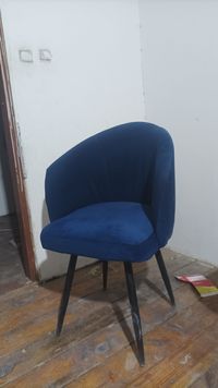 Кресло стуля наличе
