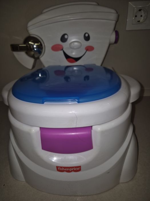 Fisher price музикална бебешка тоалетна