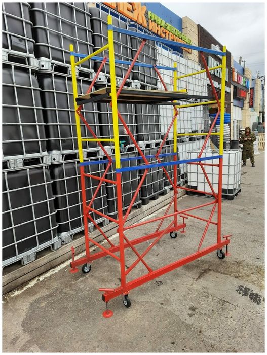 Вышка тура (леса) на колесах