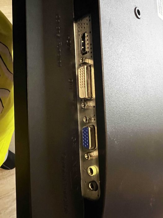 Монитор 24 инчов 1080P