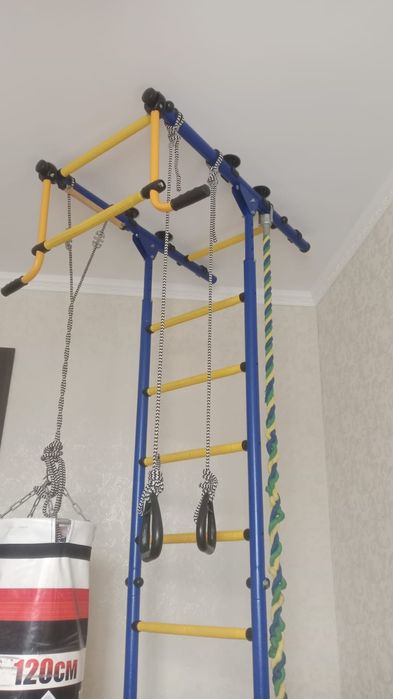 Продам турник, снаряжение