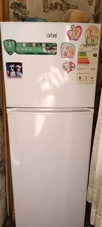 Продаётся холодильник Artel