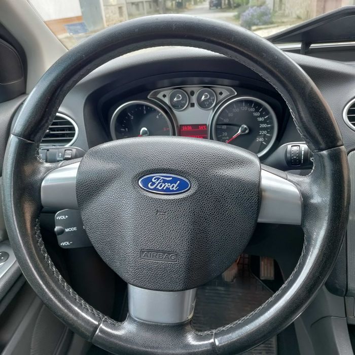 Ford Focus 1.6TD TITANIUM 2008г.