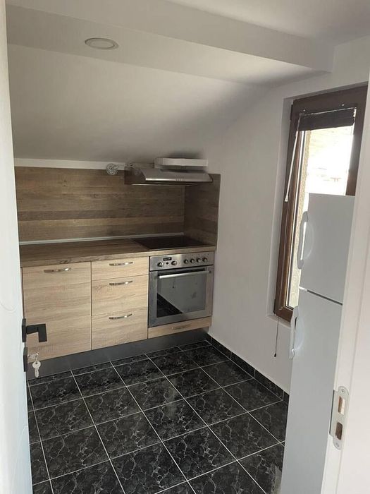 Дава се под наем Тристаен апартамент в Бургас, Сарафово - 115 кв.м за 510 € - Снимка #3