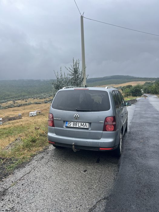 Vw Touran, 1.9 TDI 105 cp un singur ax cu came