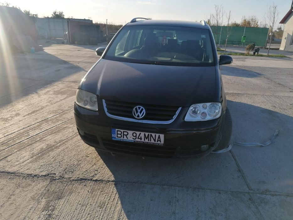 Dezmembrez vw touran