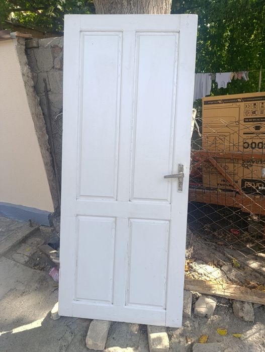Продается дверь наружная
