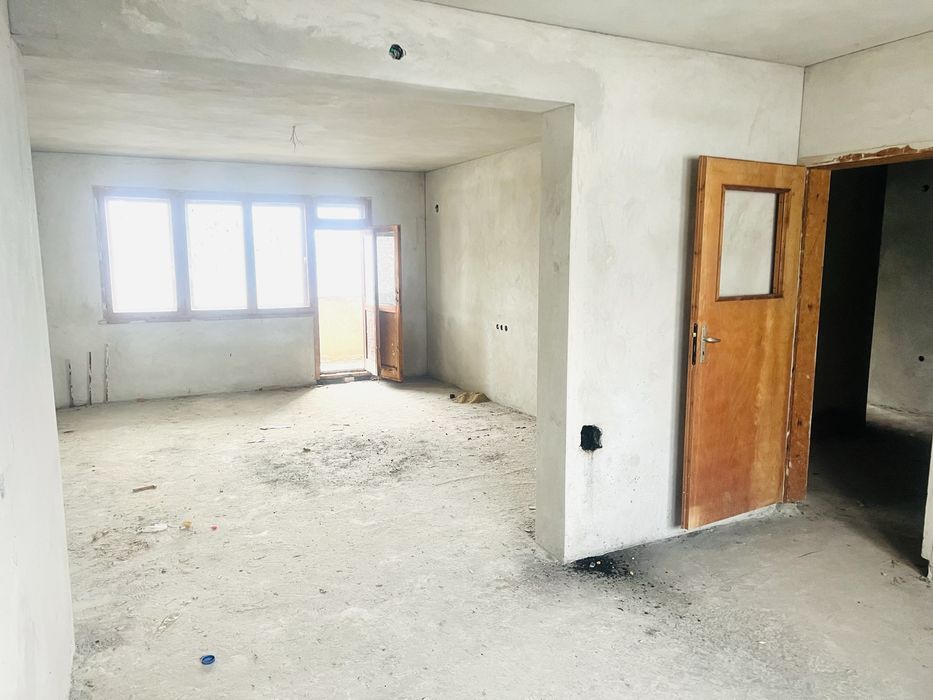 Продава се Четиристаен апартамент в с. Кисийците, Област Габрово - 200 кв.м за 310 €/кв.м - Снимка #8