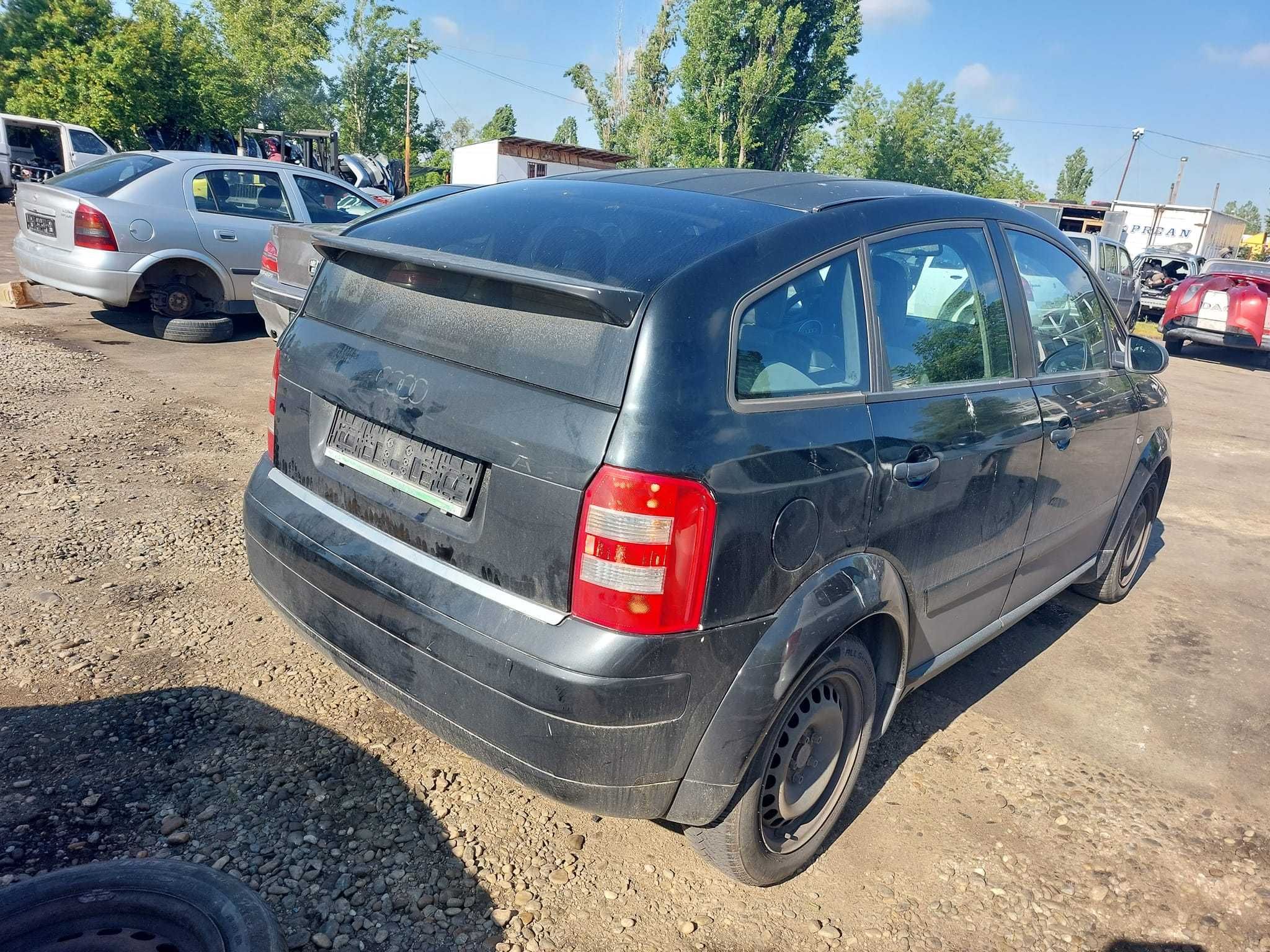 Dezmembrez Audi A2 1.4 Benzina Din 2004-AUA