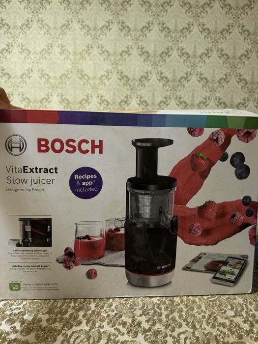 Шнековая соковыжималка Bosch MESM731M Продаю за дешево Новая