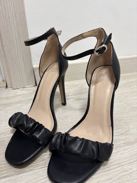 Продам туфли от Jenny Fairy 37 р