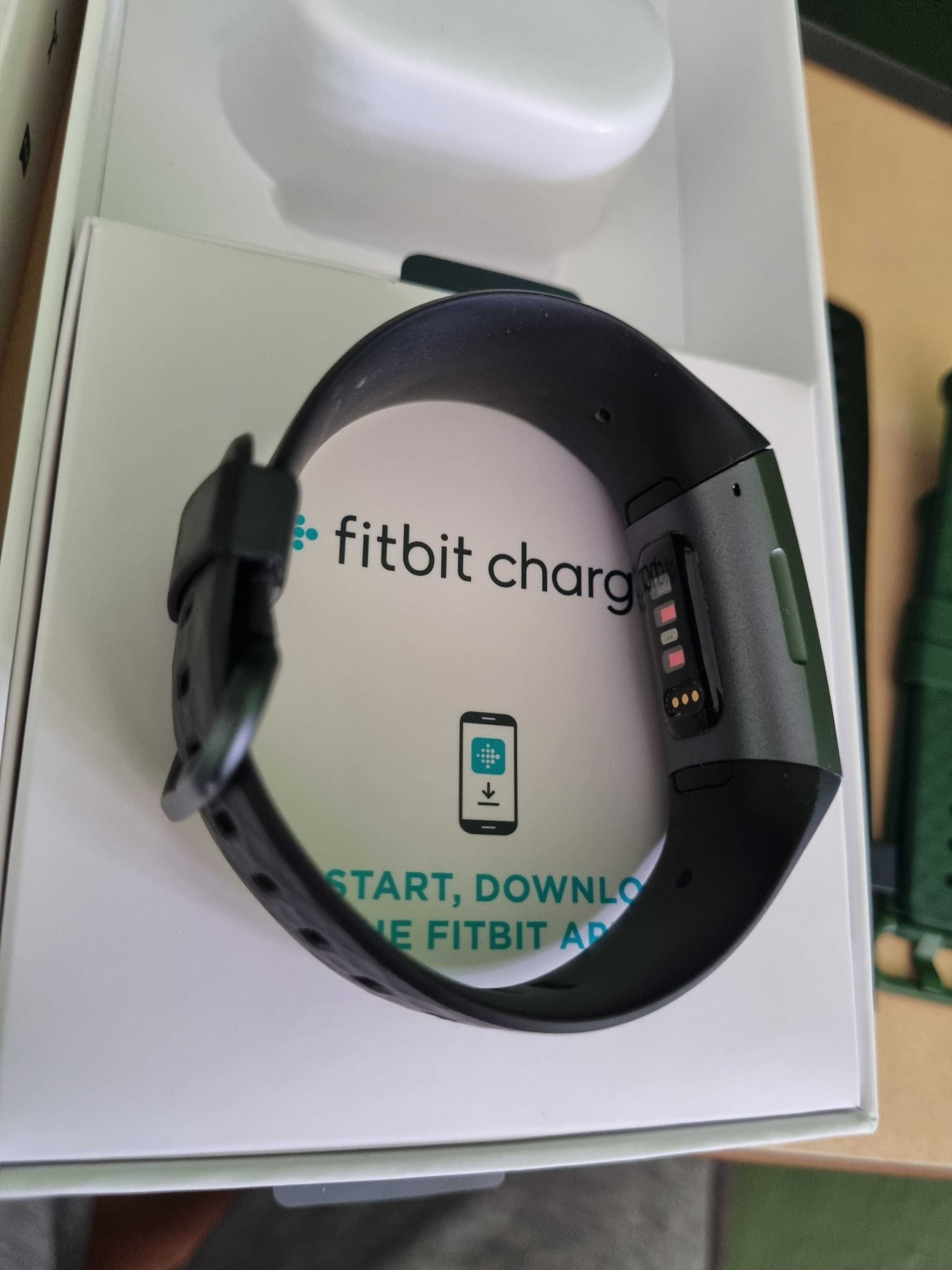 Fitbit Charge 3 фитнес гривна
