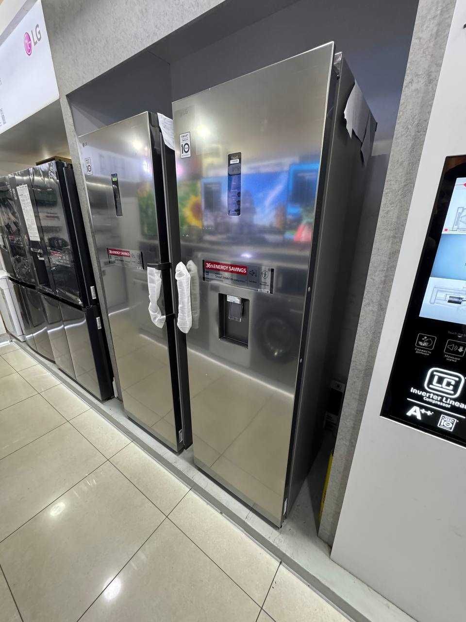 Холодильник однокамерный LG 384L Smart Inverter/DoorCooling+