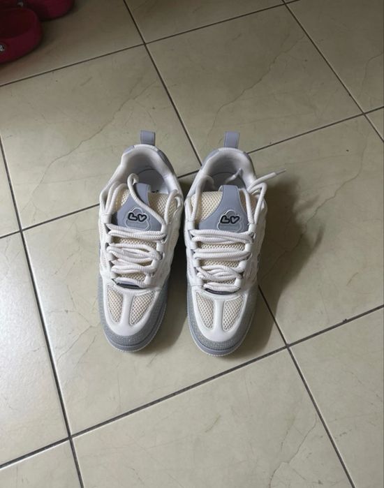 LV skate grey 45