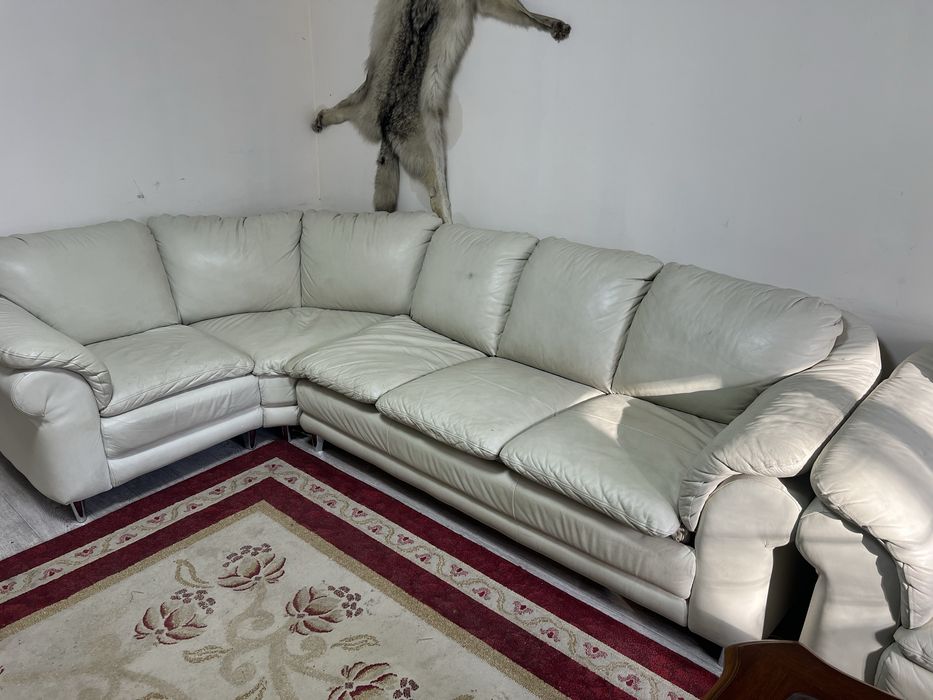 Продается Кожаный диван