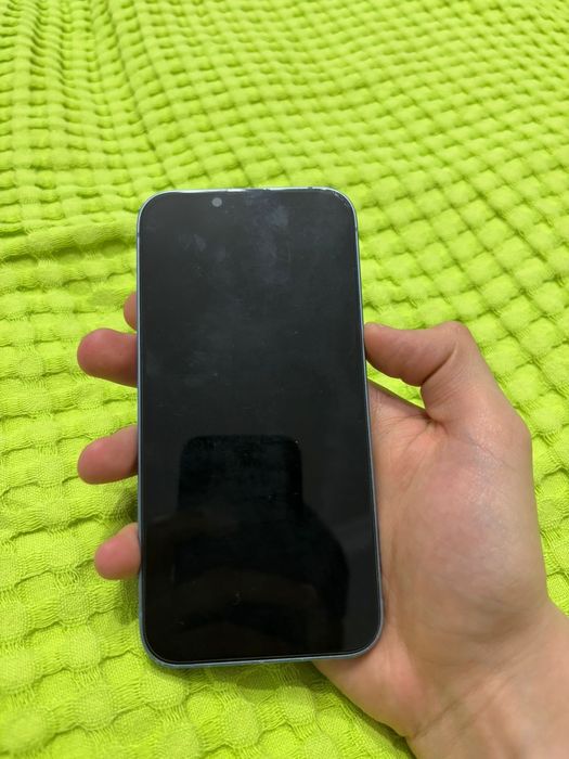 Продаю срочно айфон 14