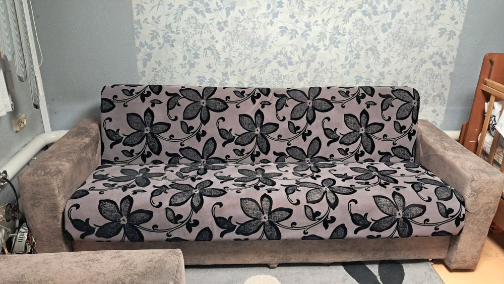 Продам диван с креслом