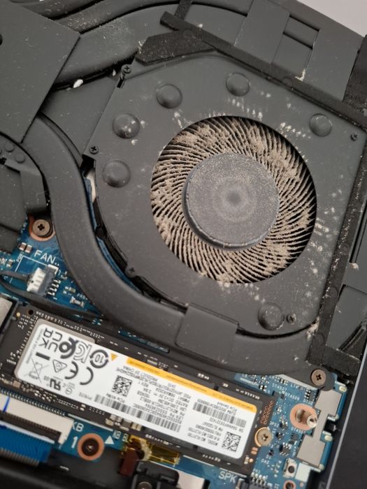 Mentenanță calculatoare / laptopuri – instalare Windows, curățare – SV