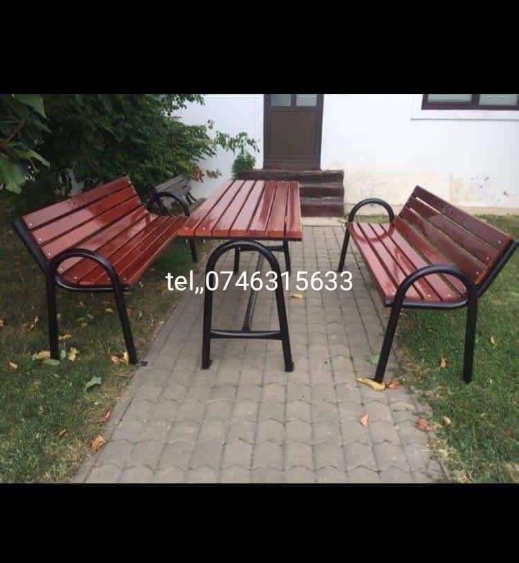 Masa cu doua băncuțe calitative