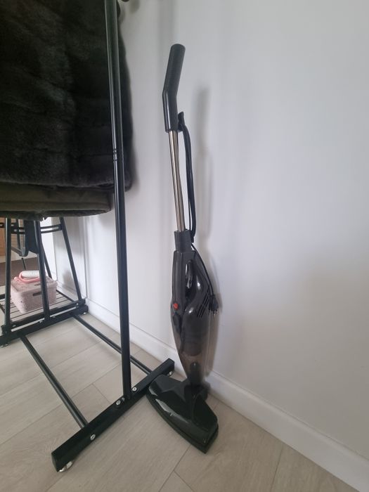 Удобный, лёгкий пылесос