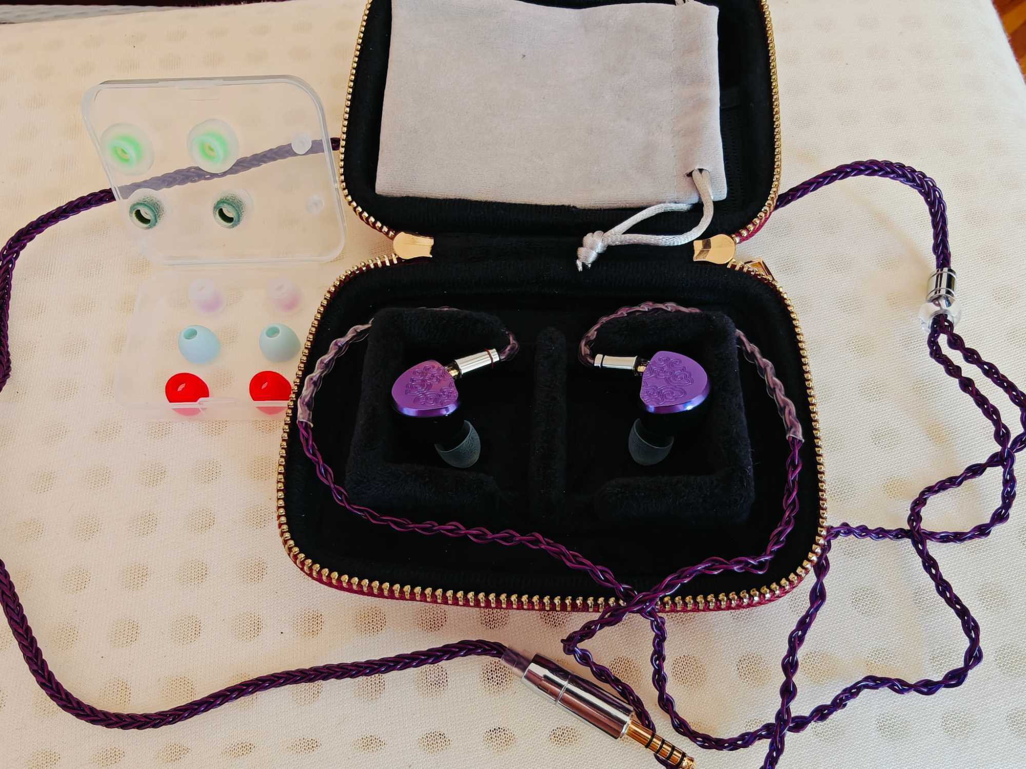 TANGZU Zetian Wu Planar IEM + NiceHCK 4.4  кабел – отлично състояние