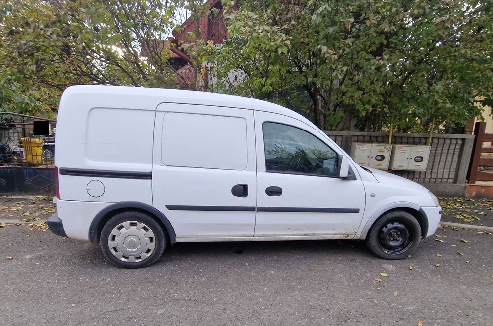 Opel combo autoutilitara n1