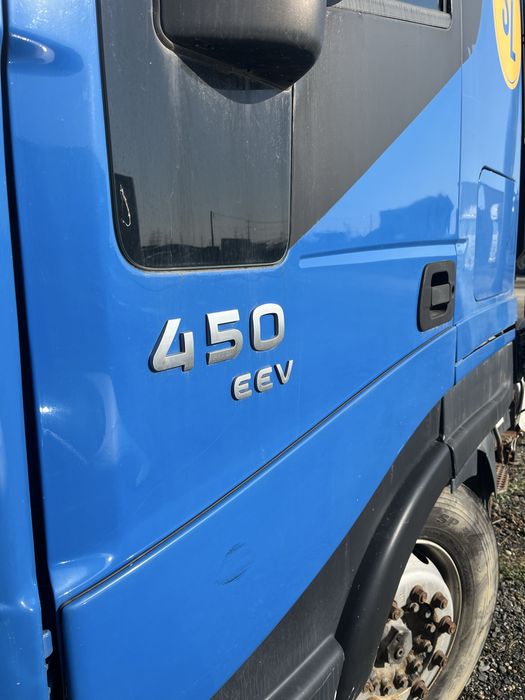 Dezmembrez iveco stralis 2011