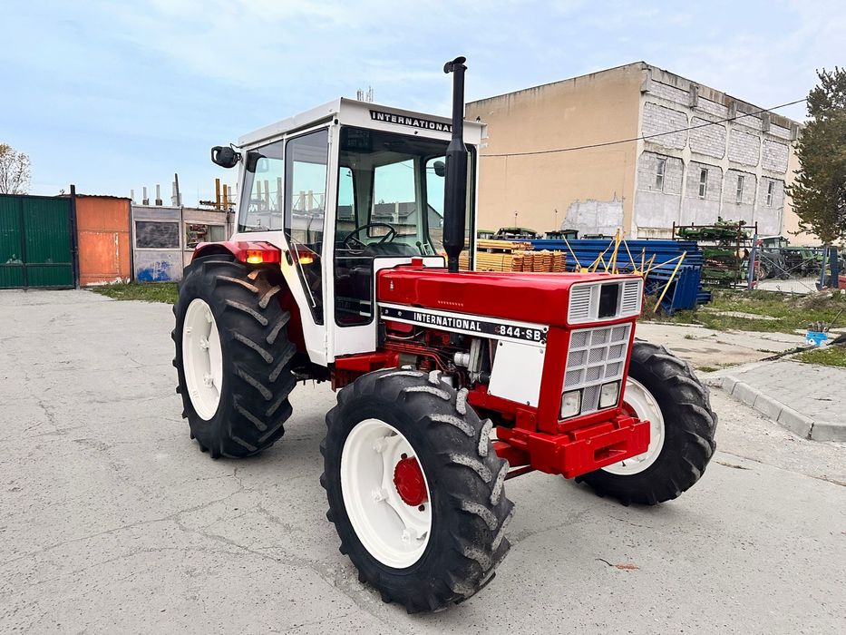 Se vinde International 844 SB (case, john deere, renault)