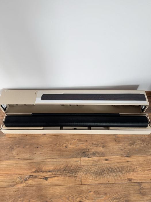 Sonos Arc Ultra plus Sonos Sub Gen 4 Stare impecabilă, pachet premium