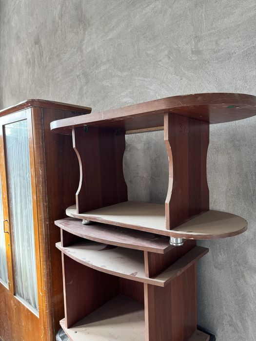 Shkaf stol tumba shunga oxshash narsala koring