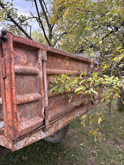Remorca agricolă 2000 lei  Remorca pe ax