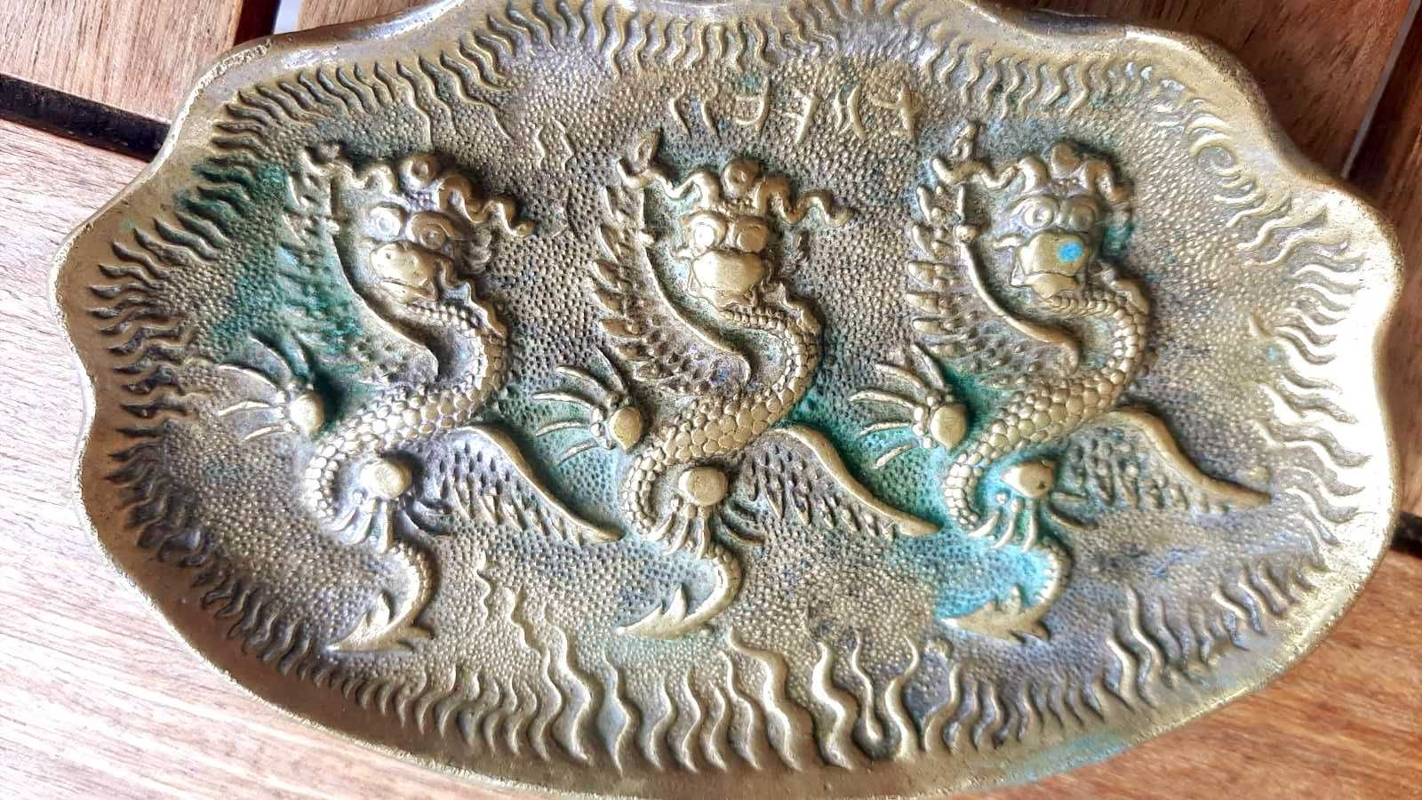 Антична китайска бронзова плоча, чиния