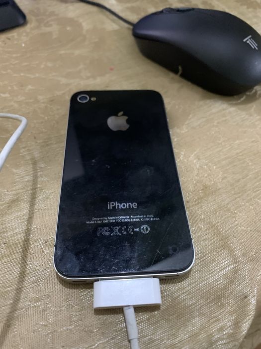 Айфон 4с мопс адидас 16гб