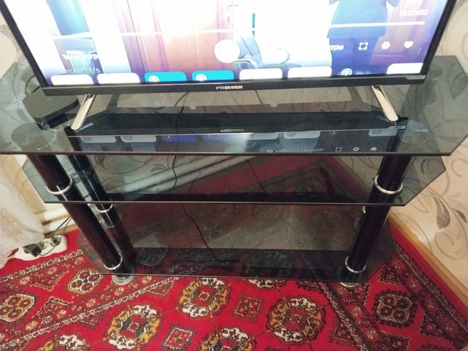 Televizor uchun podstavka