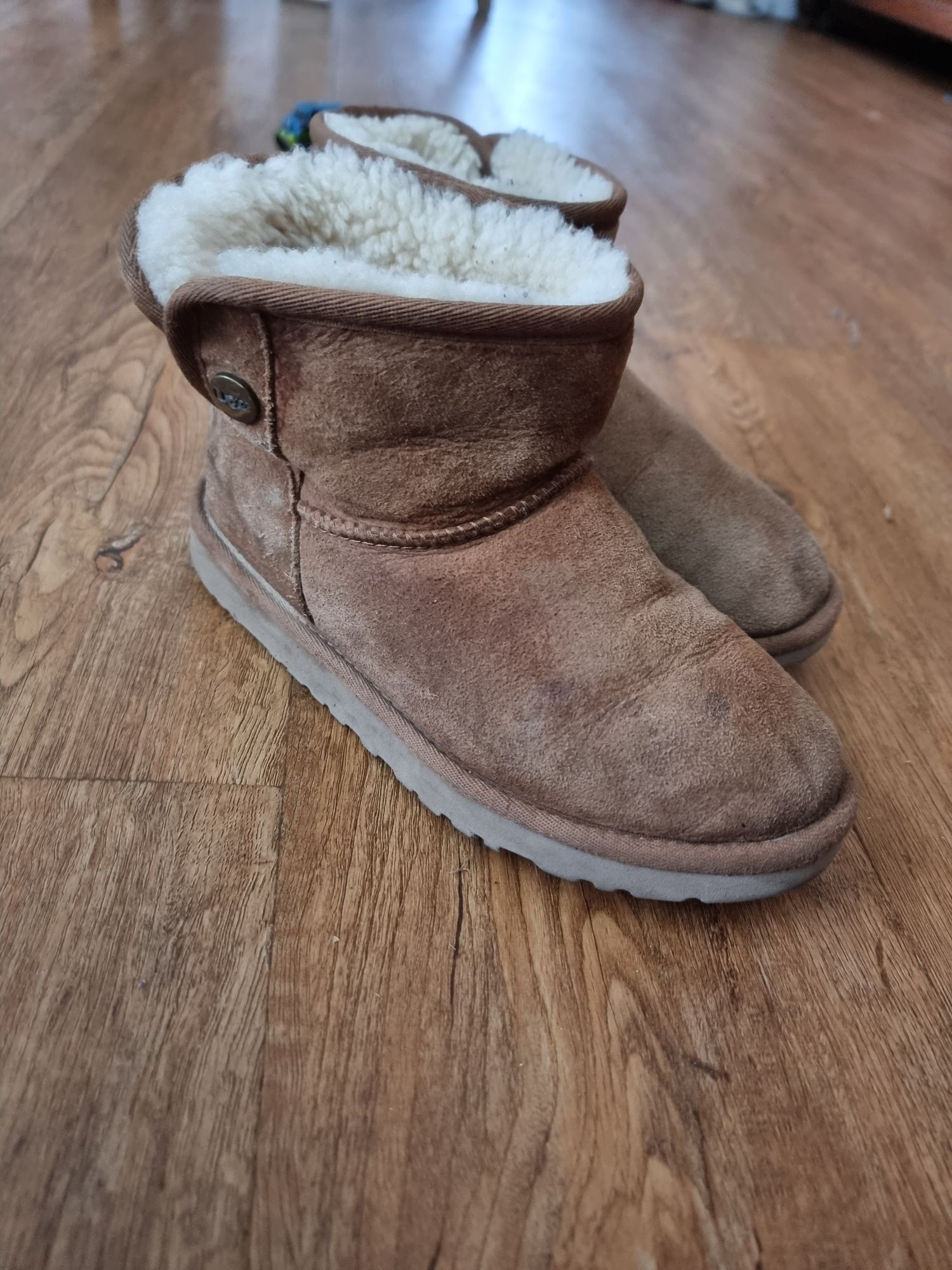 Ugg originale mărimea 35