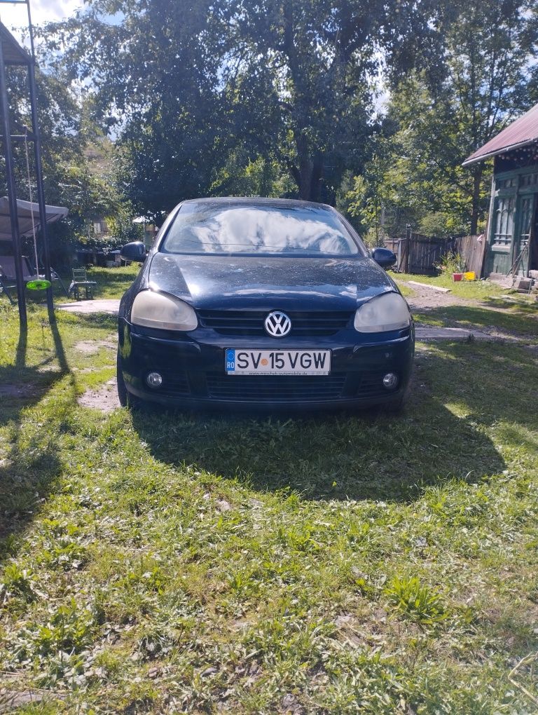 Vând golf 5 TDI 105 cai