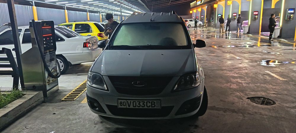 Lada larcus 2016