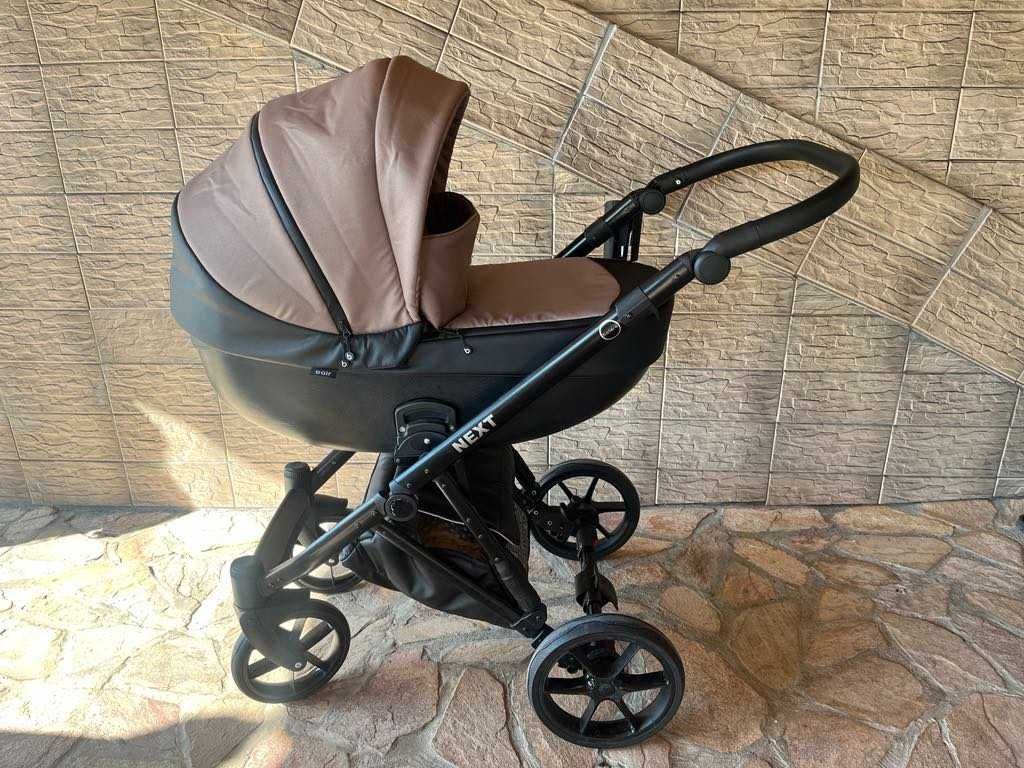 Продавам бебешка количка Fintera NEXT 3 В 1 

Комплектът съдържа 3коша
