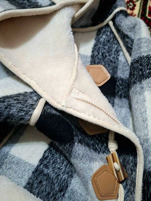 Стильное зимнее пальто на мальчика или девочку и шарф кашемир