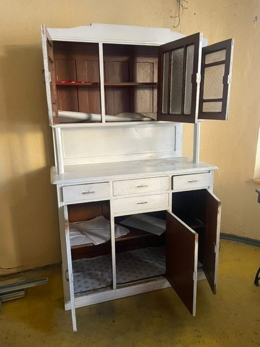 Староврвемен бюфет