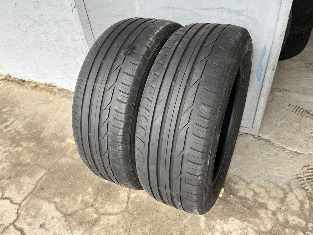 2 бр. летни гуми 225/55/17 Bridgestone RSC DOT 1516 4,5 mm