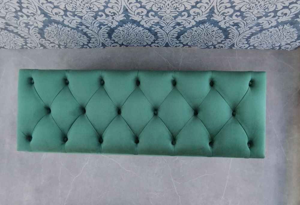 Vând bancheta catifea  cu spatiu pentru depozitare Chesterfield verde